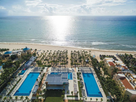 RIU PLAYACAR
