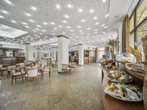 RIVIERA BEACH HOTEL