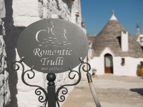 ROMANTIC TRULLI