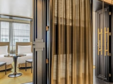 ROOMERS MUNICH AUTOGRAPH COLLECTION