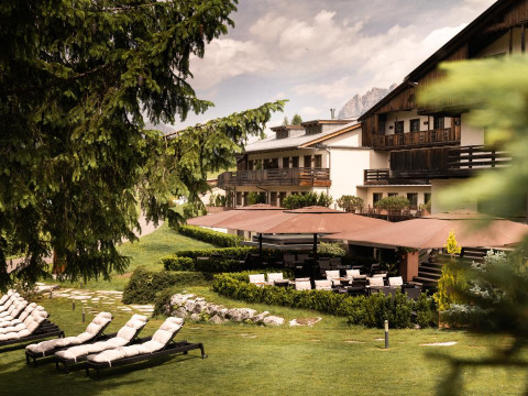 Rosapetra Spa Resort