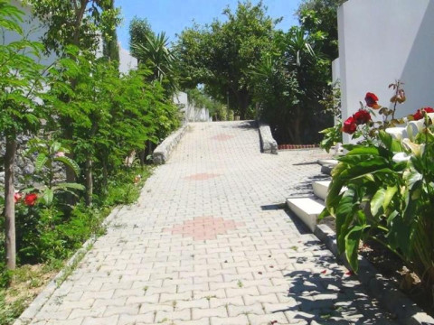 ROSE GARDENS HOLIDAY VILLAGE