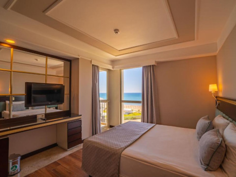 Royal Atlantis SPA & Resort