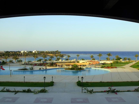 ROYAL BRAYKA BEACH RESORT