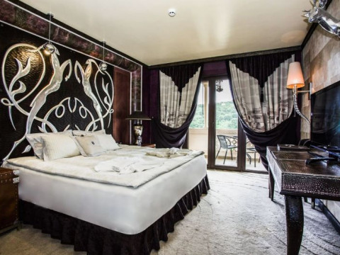 ROYAL CASTLE HOTEL DESIGN & SPA