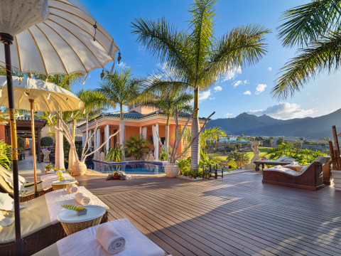 Royal Garden Villas
