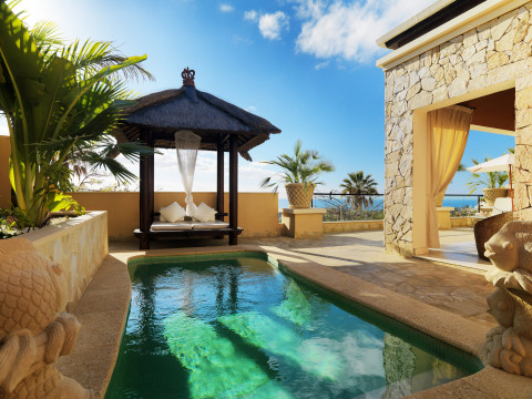 Royal Garden Villas