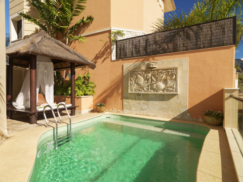 Royal Garden Villas