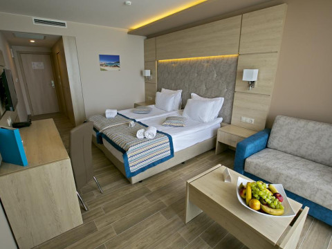 ROYAL GRAND HOTEL