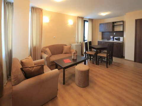 ROYAL PARK HOTEL & APARTMENTS