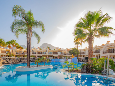 Royal Sunset Beach Club