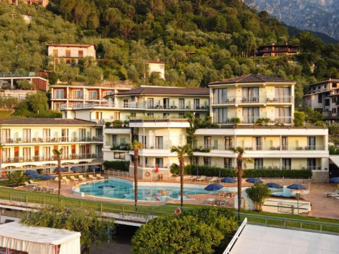Royal Village Hotel