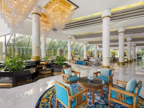 ROYAL WING SUITES & SPA