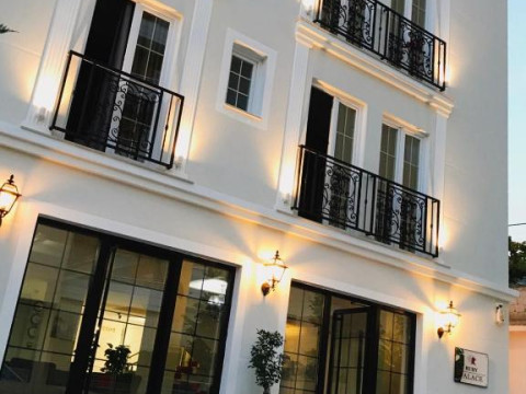 Hotel Ruby Palace
