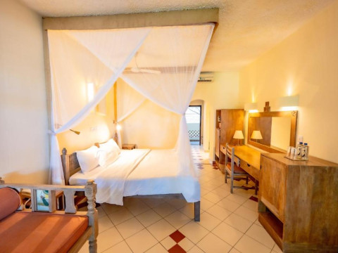 Safari Kenya si plaja Mombasa - Hotel Severin Sea Lodge 4*