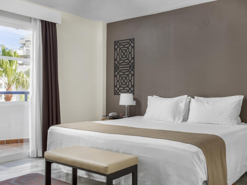 SAHARA SUNSET CLUB BY DIAMOND RESORTS