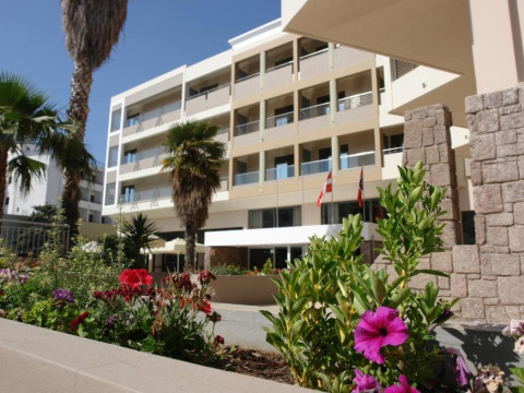 Saint Constantine Hotel