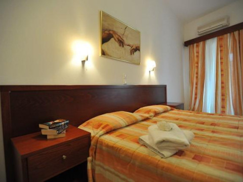 Saint Spyridon Aparthotel