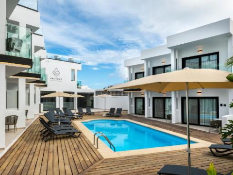 Saladar Suites Boutique
