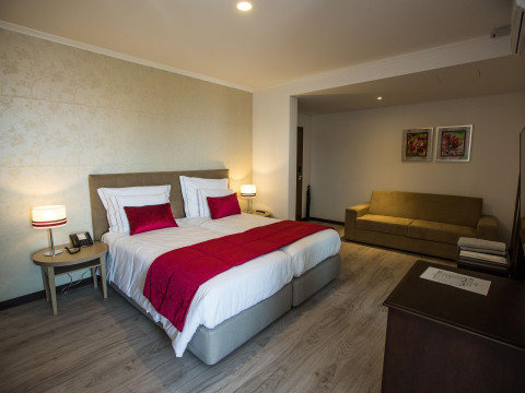 Santa Cruz Village Hotel