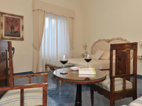 Santa Lucia Hotel