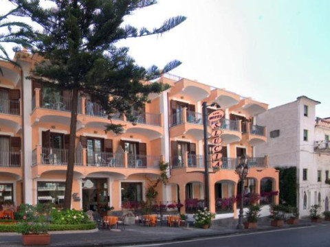 Santa Lucia Hotel