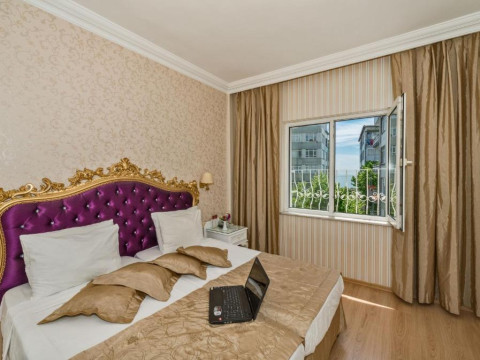 Santa Sophia Hotel