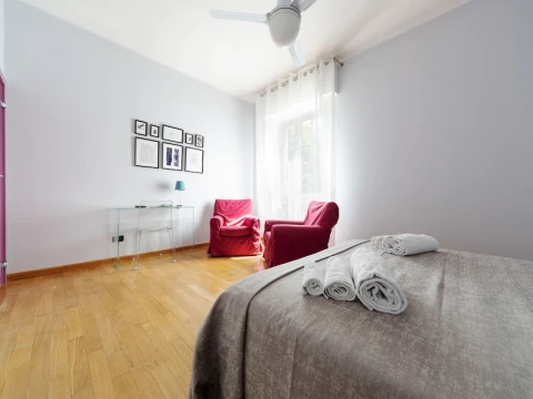 Sant'Orsola Colorful Huge Apartment