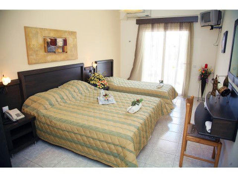 Sarantis Hotel