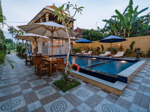 Sari Nusa Inn