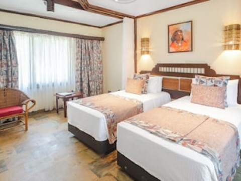 SAROVA SHABA LODGE