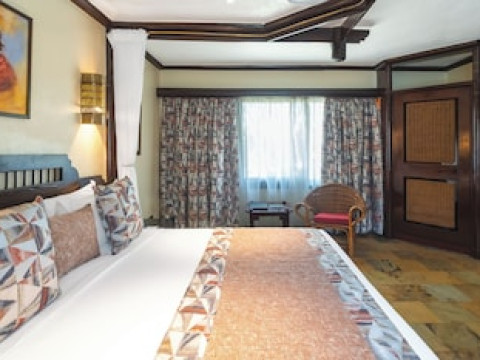 SAROVA SHABA LODGE