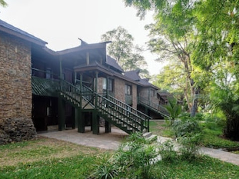 SAROVA SHABA LODGE