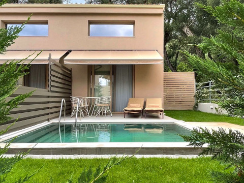 Scarabeo Suites & Villas Parga