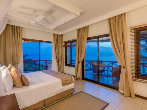 Sea Cliff Resort & Spa