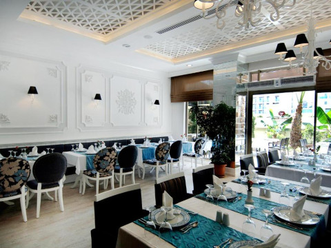 SEAMELIA BEACH RESORT HOTEL