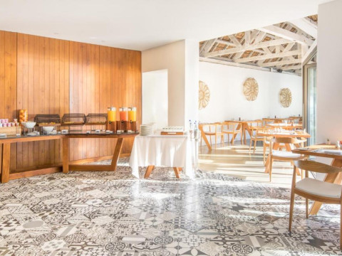 Seasense Boutique Hotel