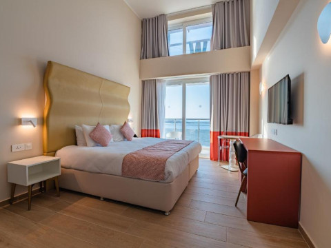 SeaView Hotel