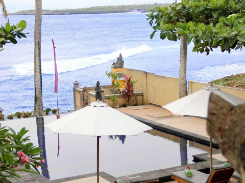 Secret Point Huts