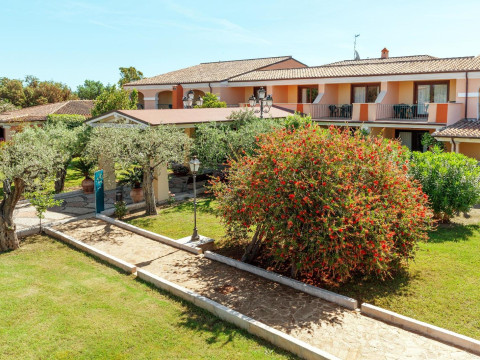 SENTIDO OROSEI BEACH