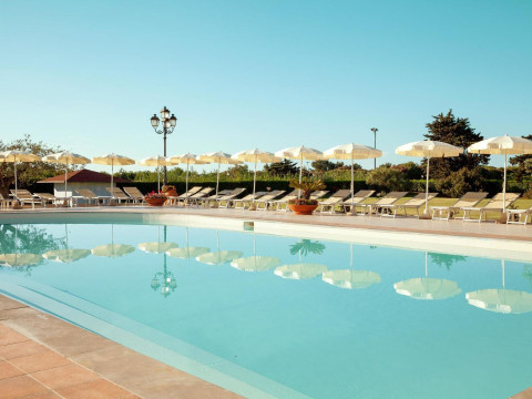 SENTIDO OROSEI BEACH