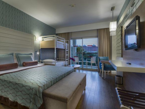 HOTEL DORNA