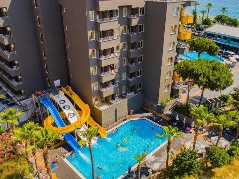 Senza Grand Santana Hotel