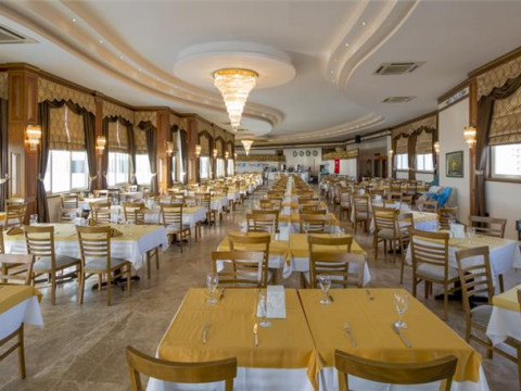SENZA GRAND SANTANA HOTEL