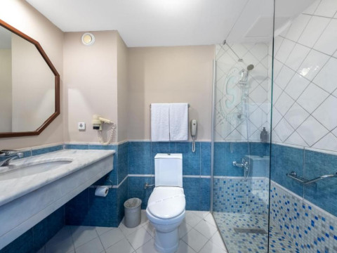 SENZA SUNSET BEACH HOTEL