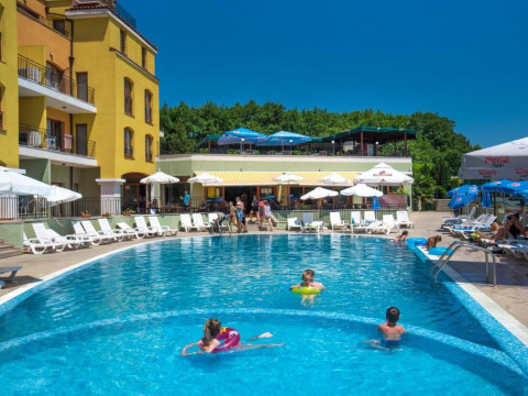 Serena Residence Aparthotel