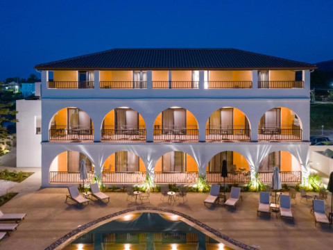 Serenity Luxury Hotel Agrilia