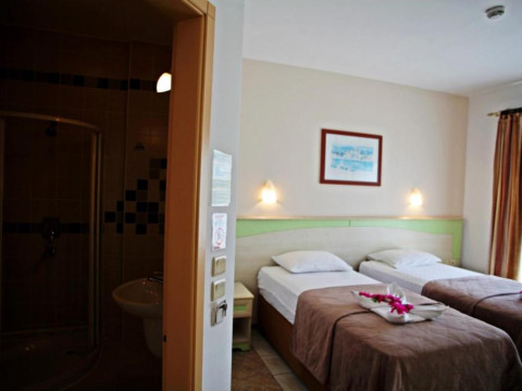 Serpina Hotel