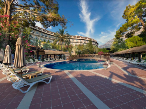 MENEL THE TREE HOUSE HOTEL (Limenaria)