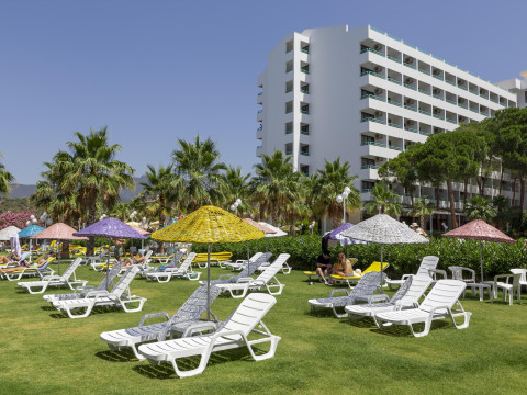 HOTEL GRAND EFE